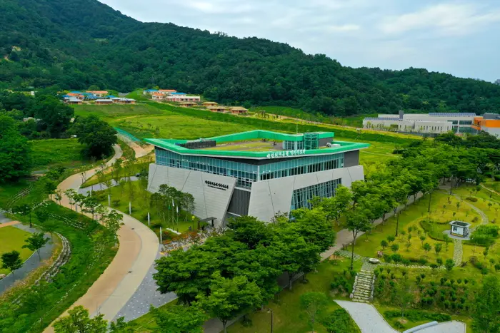 박정희대통령역사자료관 · 문화시설