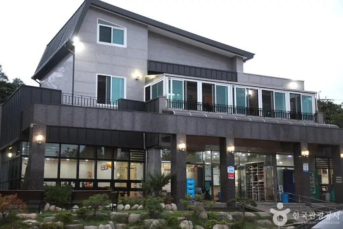 부일막국수 · 음식점