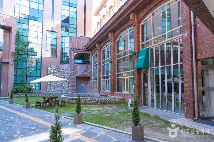한국교회 100주년 기념관 · 문화시설