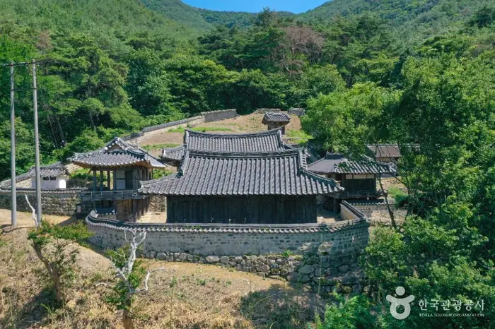 칠탄서원 · 관광지