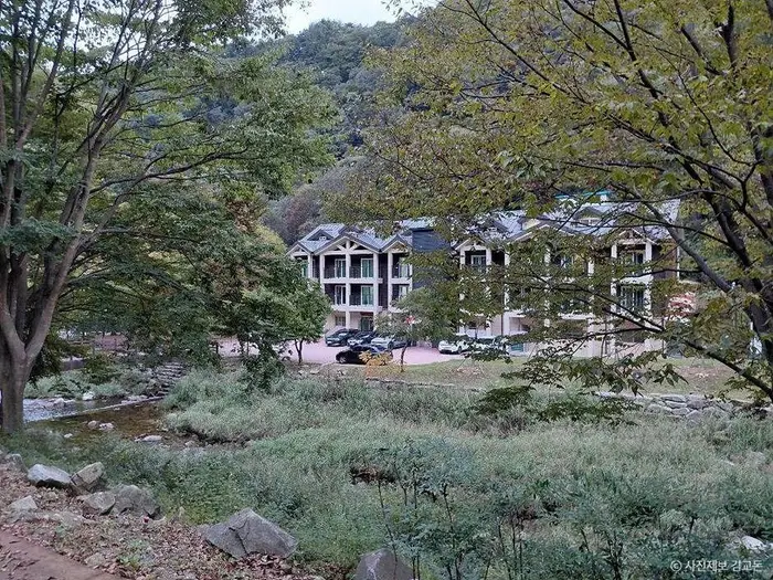 방화동자연휴양림·가족휴가촌 · 관광지