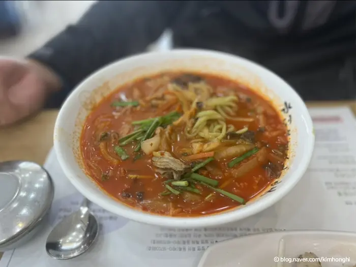 들르미짬뽕 본점 · 음식점