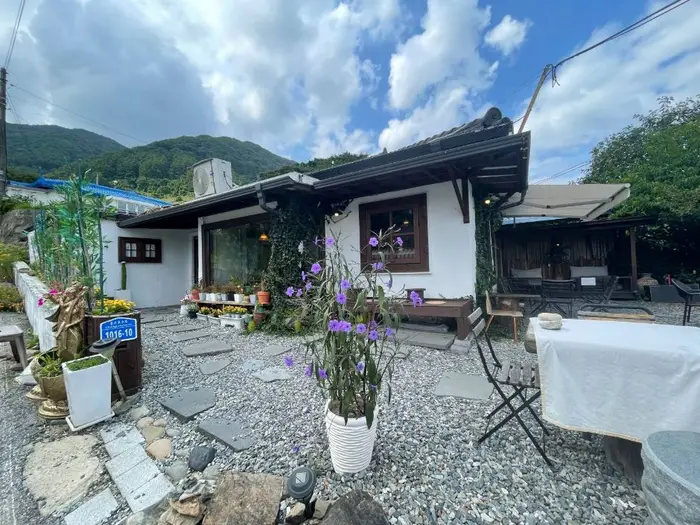 구옥,날다 · 음식점