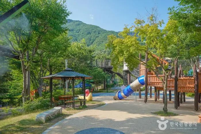 밀양 우리아이마음숲놀이터 · 관광지