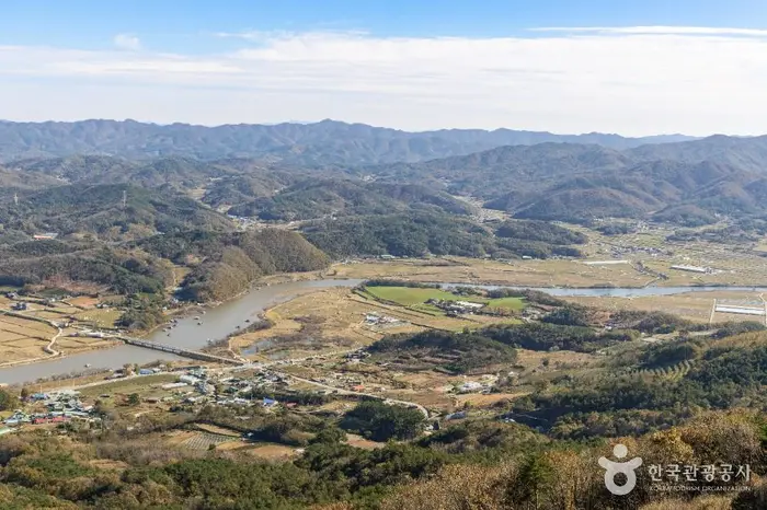 예산 임존성 · 관광지