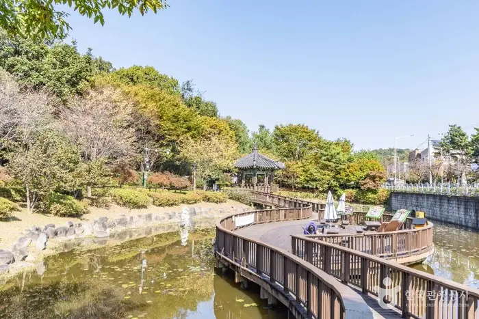 궁동저수지 생태공원 · 관광지