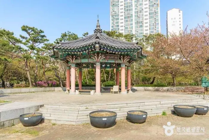 알미공원 · 관광지