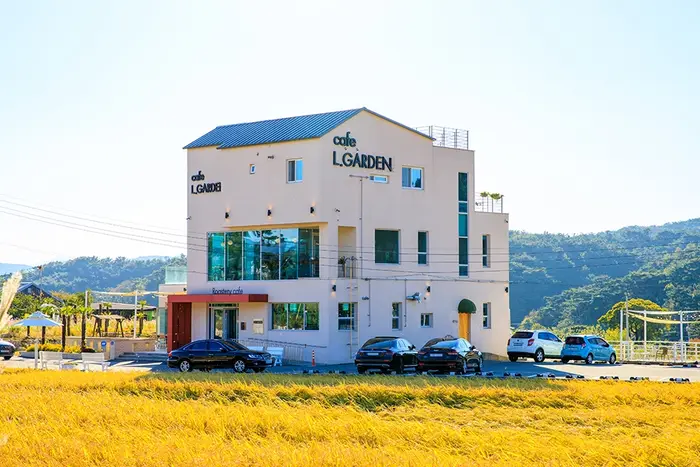 엘가든 · 음식점