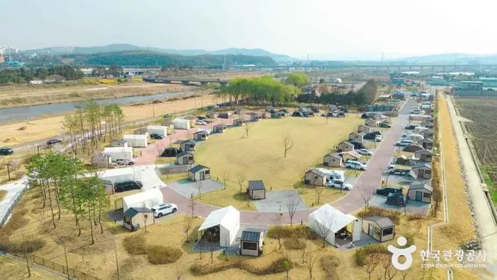 복하천 제3수변공원 캠핑장 · 레포츠