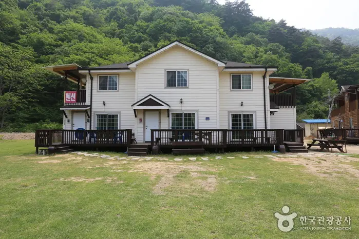 강이흐르는마을 펜션 · 숙박