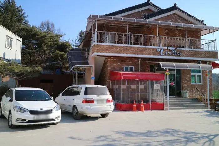 낭만짜장 · 음식점
