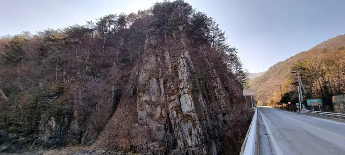 금천골 석탄층 · 관광지