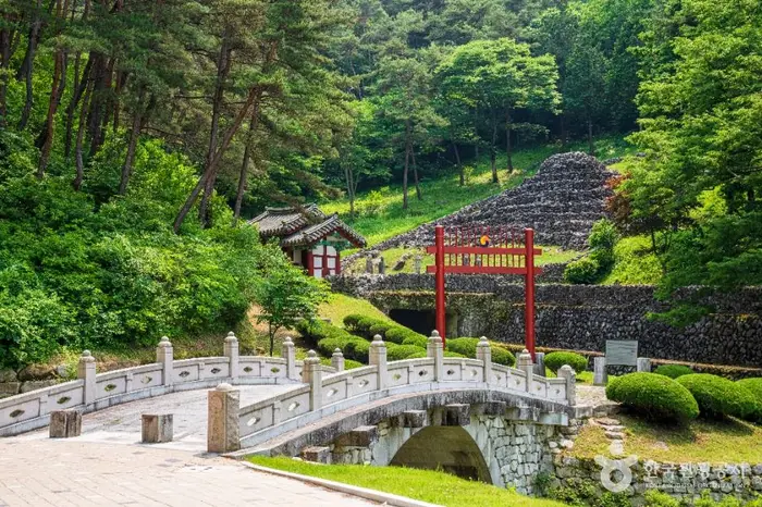 산청 전 구형왕릉 · 관광지
