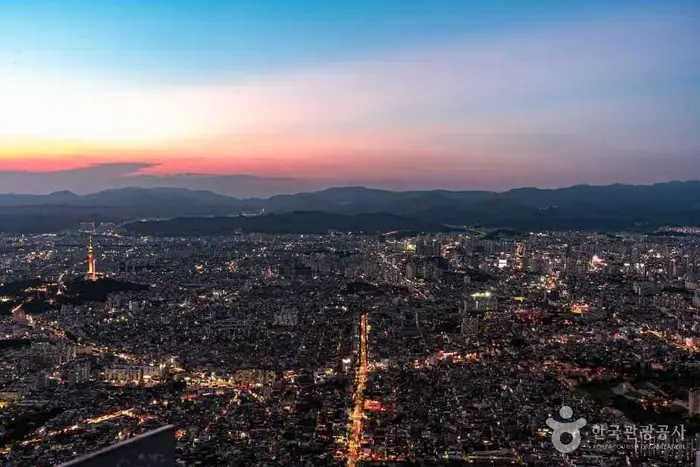 앞산 케이블카(앞산 전망대) · 관광지