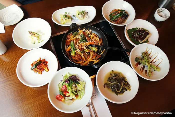 대나무통밥맛정식 · 음식점