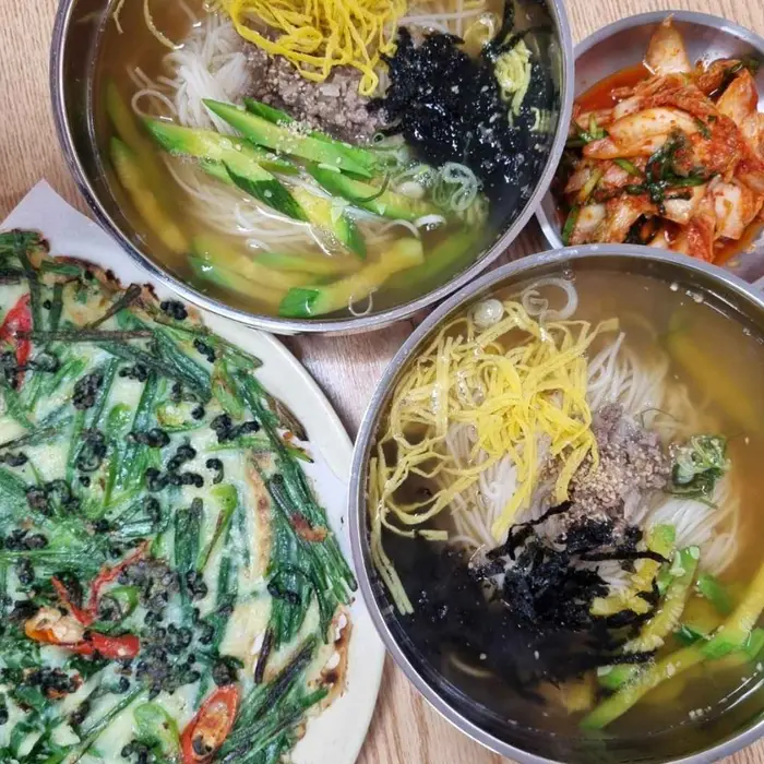 기범이네국수 · 관광지