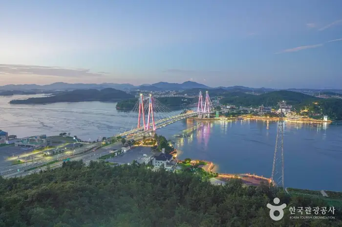 진도대교 · 관광지