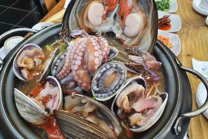 논짓물식당 · 음식점