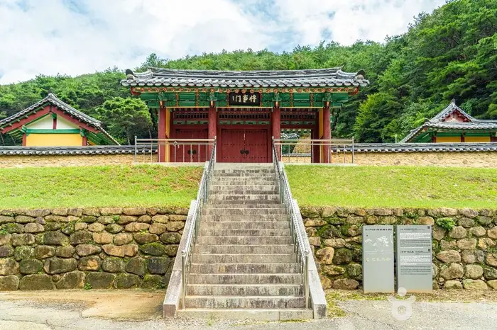구례 석주관 칠의사묘 · 관광지