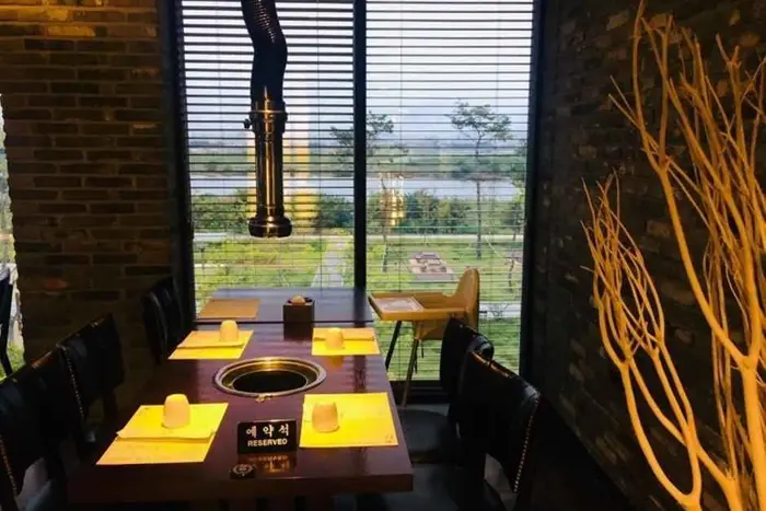 육산 갈비 · 음식점