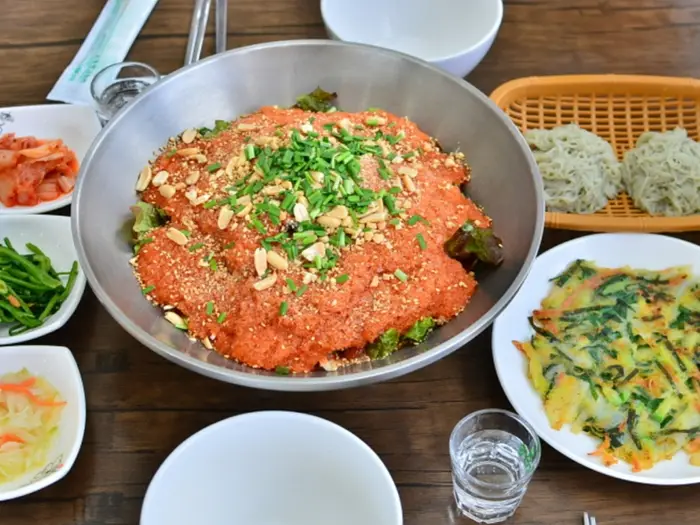 철이네물회전문점 · 음식점