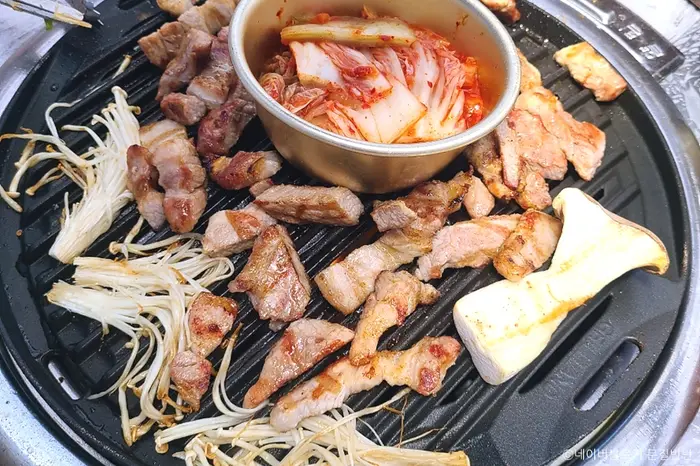 아리수만찬 · 음식점