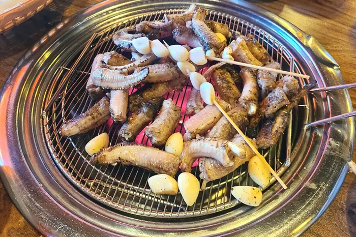 짱이네 산곰장어 · 음식점
