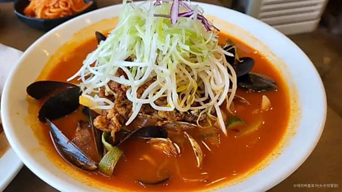 황제바지락짬뽕 · 음식점