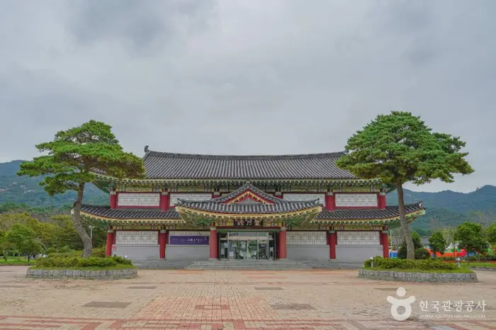 왕인박사유적지·성기동국민관광지 · 관광지