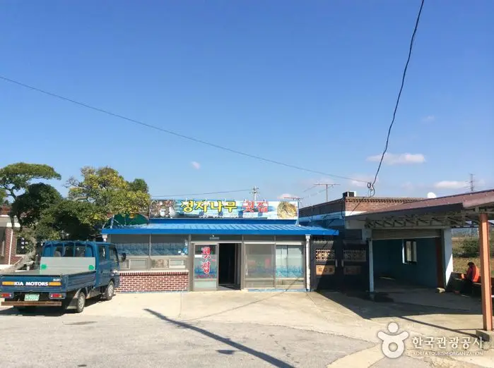 정자나무횟집 · 음식점