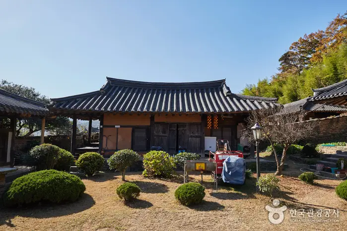 고성 최필간고택 · 숙박