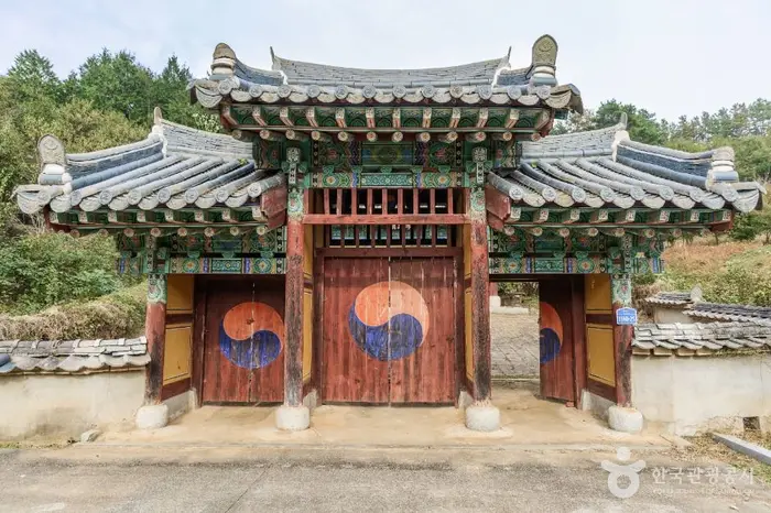 효충서원 · 관광지