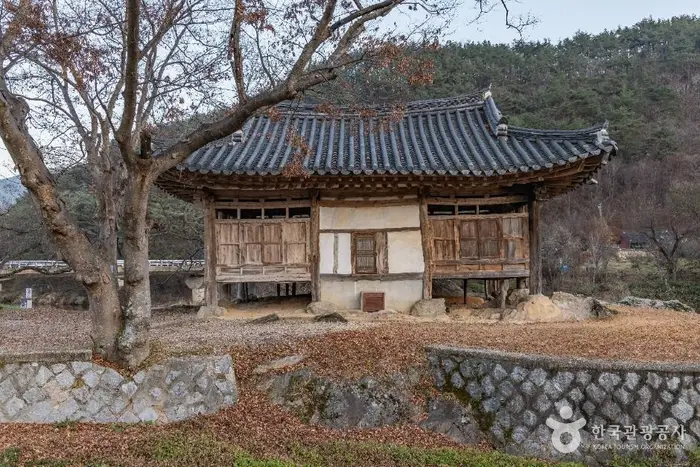 와룡암 · 관광지