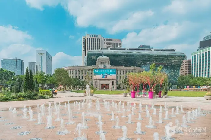 서울광장 · 관광지