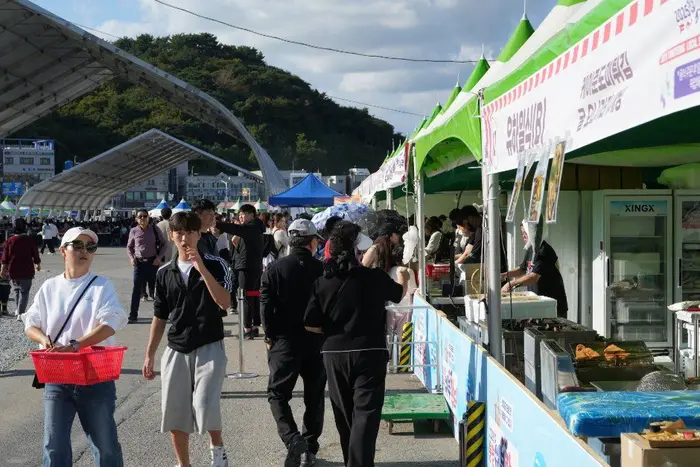 어부장터X포트빌리지 통영 포스터 사진 3