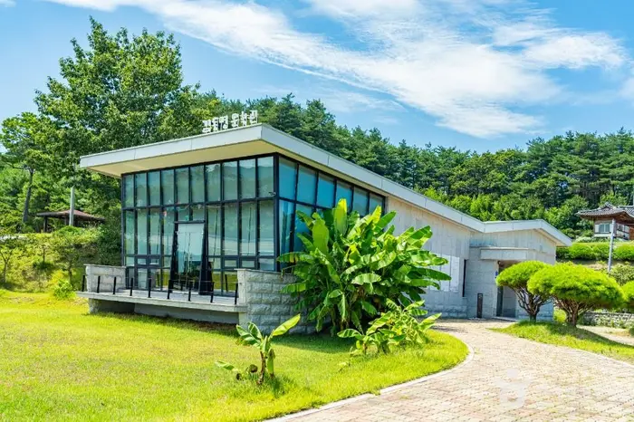 김동명문학관 · 문화시설