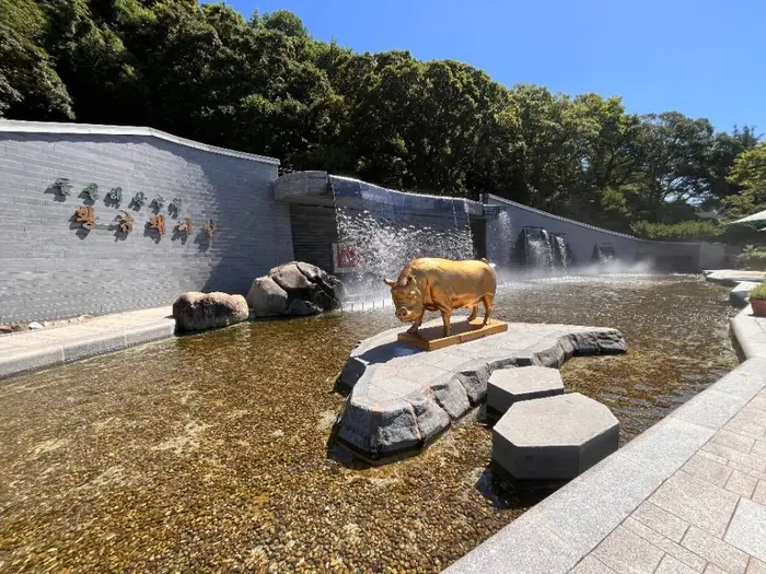 돝섬(창원) · 관광지