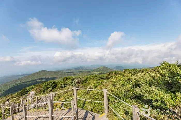 한라산 영실 · 관광지