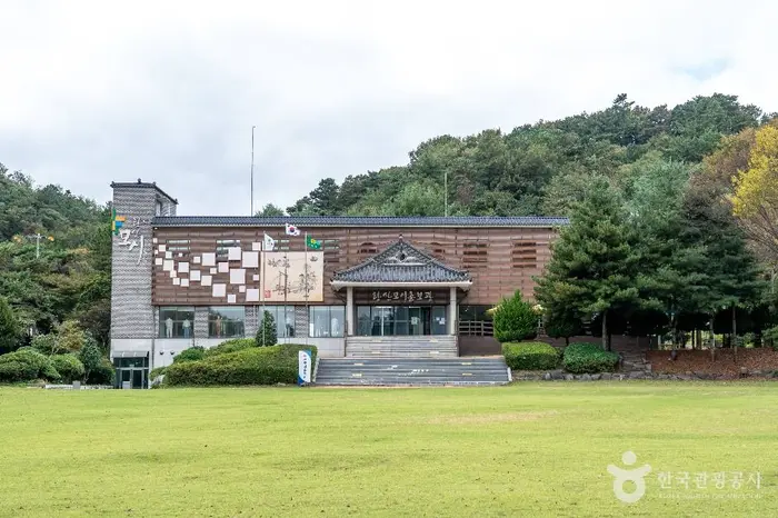 한산모시관 · 문화시설