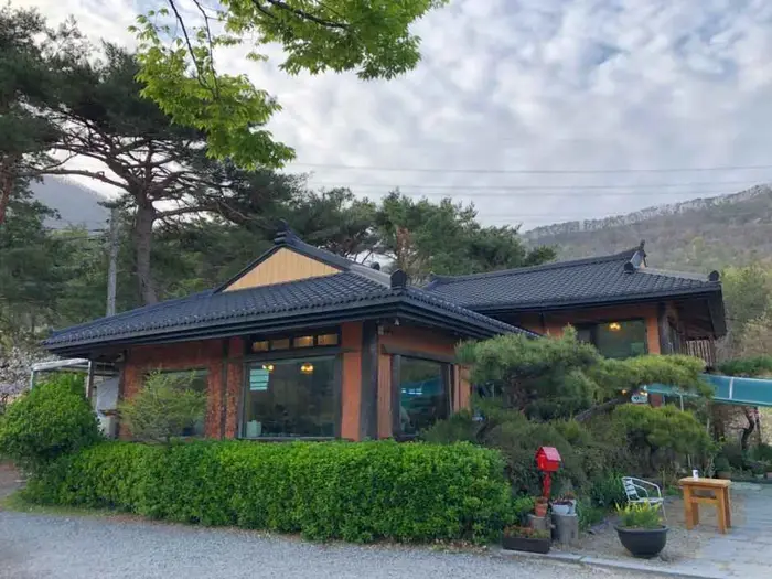 율리정 · 음식점