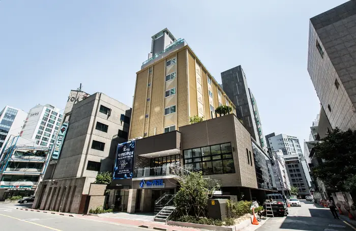 더펫텔프리미엄스위트 · 숙박