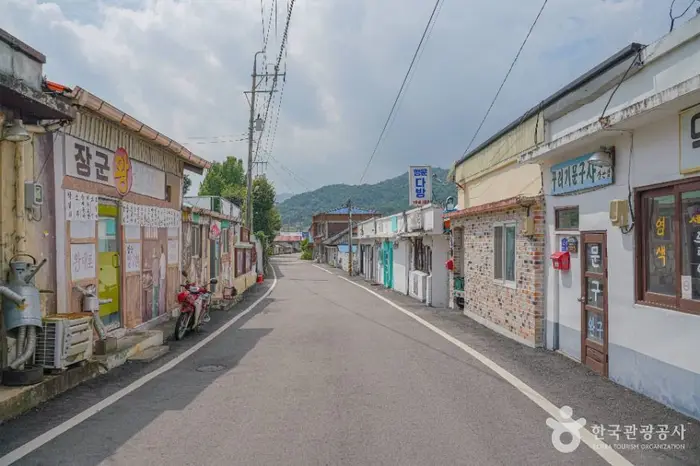 득량역 추억의 거리 · 관광지