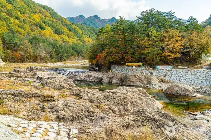 백담계곡 · 관광지