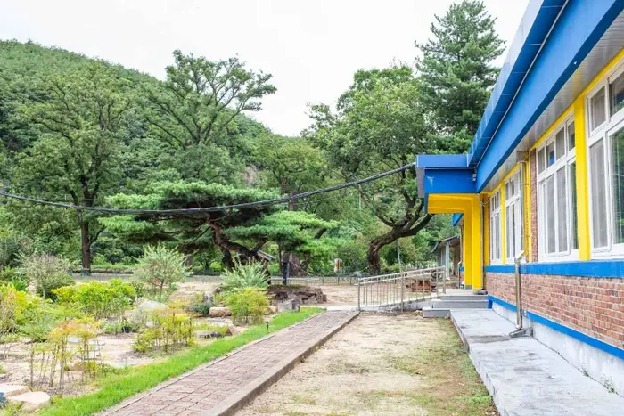 안동 송사동 소태나무 · 관광지