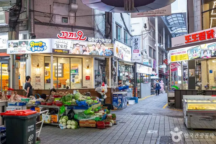 안동시장 찜닭골목 · 관광지