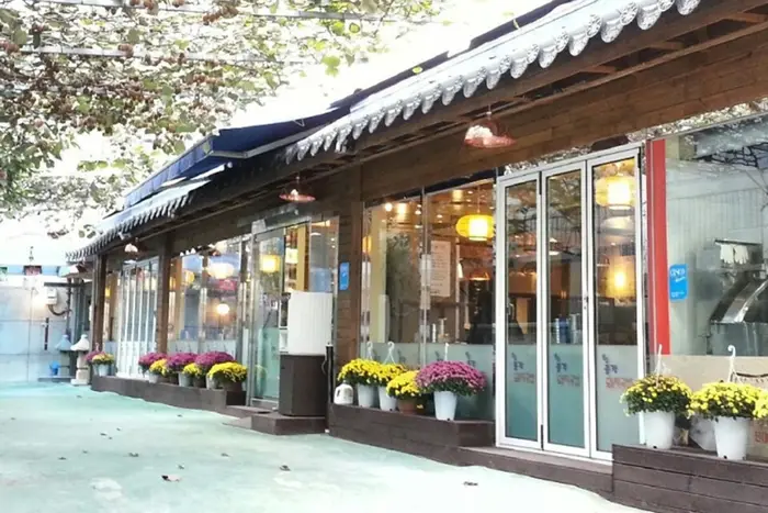 몽실종가돼지국밥 · 음식점