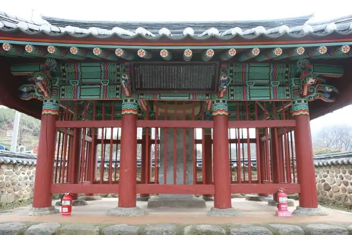 충효동 정려비각 · 관광지