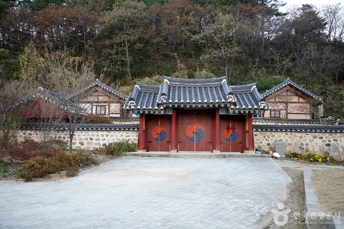 송담서원(강릉) · 관광지