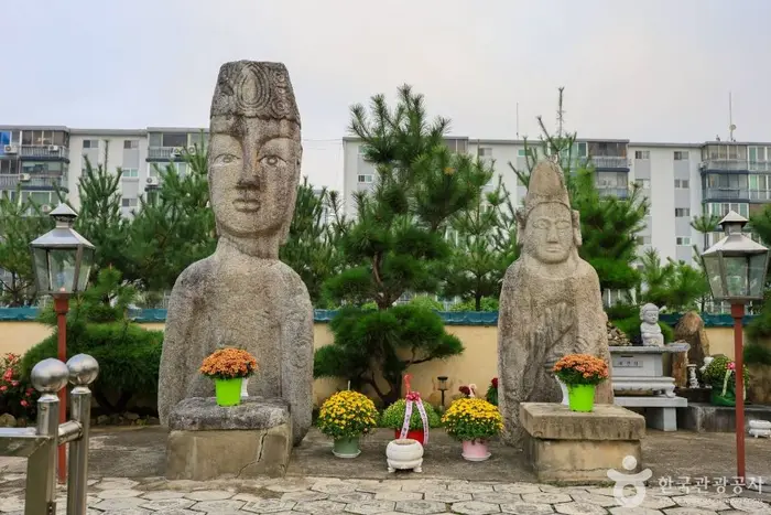 아양동 석불입상 · 관광지