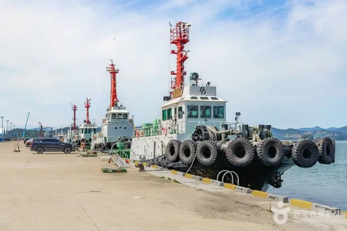 삼천포신항 · 관광지